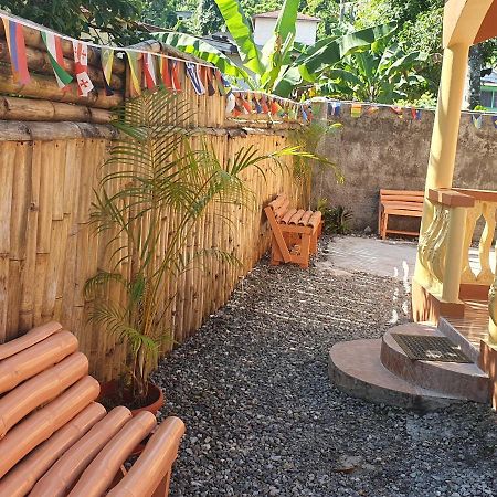 Mesmerize Guest House Port Antonio Esterno foto