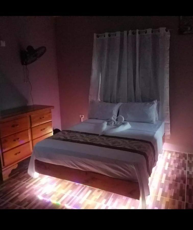 Mesmerize Guest House Port Antonio Esterno foto