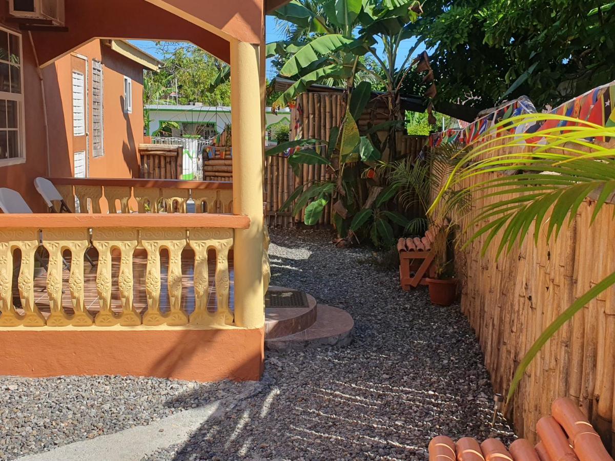 Mesmerize Guest House Port Antonio Esterno foto