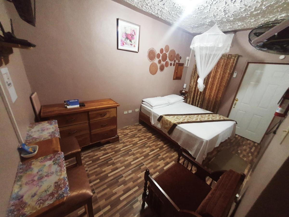 Mesmerize Guest House Port Antonio Esterno foto