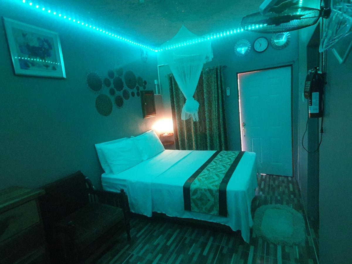 Mesmerize Guest House Port Antonio Esterno foto